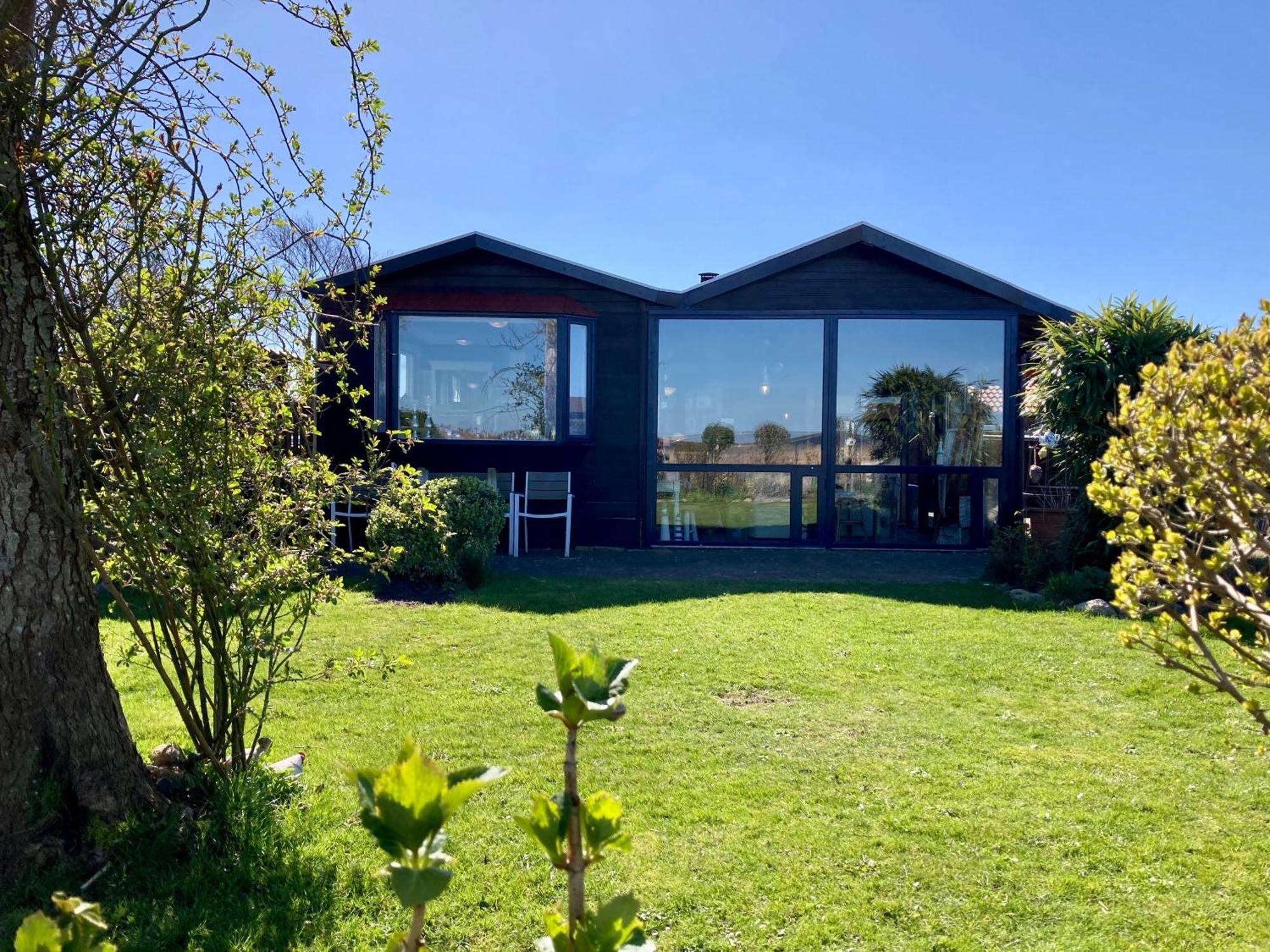 House Marijke With Winter Garden And Direct Access To The Lauwersmeer Anjum Exteriér fotografie