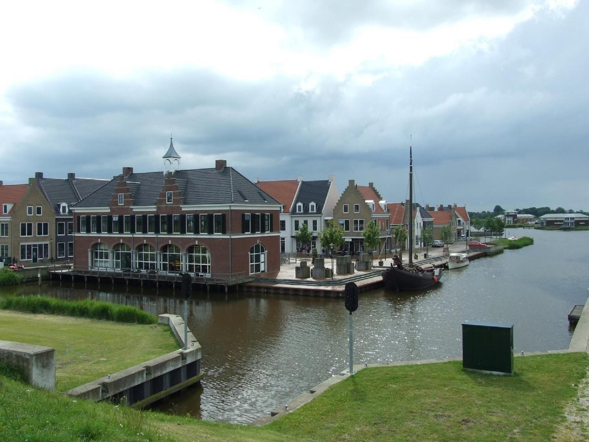 House Marijke With Winter Garden And Direct Access To The Lauwersmeer Anjum Exteriér fotografie